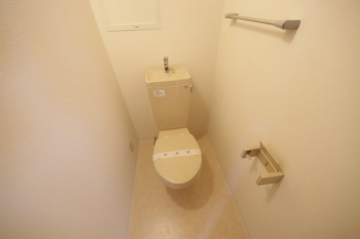 コンパクトで使いやすいトイレです