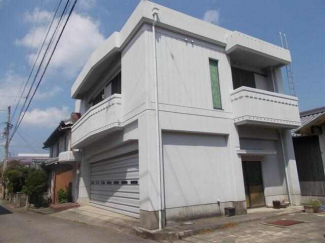 車庫兼作業場が付いている戸建の画像