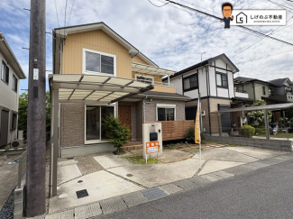 オール電化
駐車2台可(カーポート有り)
閑静な住宅街
徒歩圏内にコンビニエンスストアが充実しているので買い物にとても便利です♪