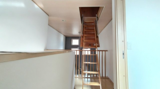 屋根裏収納あります(^^)