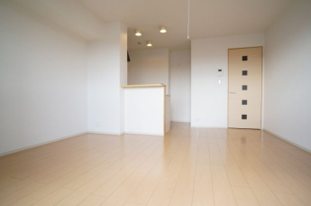 参考、同建物・反転間取りの号室
