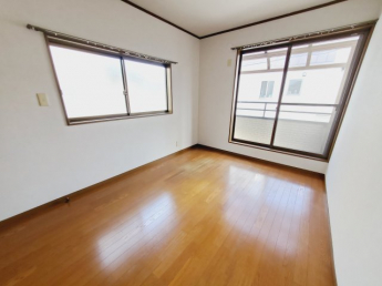 【寝室】