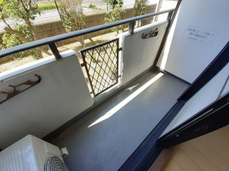 落ち着いた時間を過ごせるバルコニーです