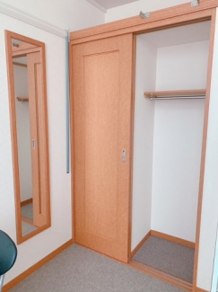 内装は落ち着いています