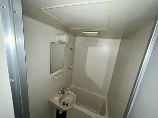 コンパクトで使いやすいお風呂です