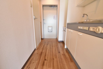 4階別部屋　廊下