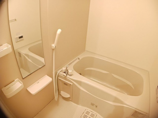 日々の疲れを癒すお風呂付です