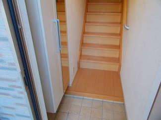 毎日通る玄関はこちらです