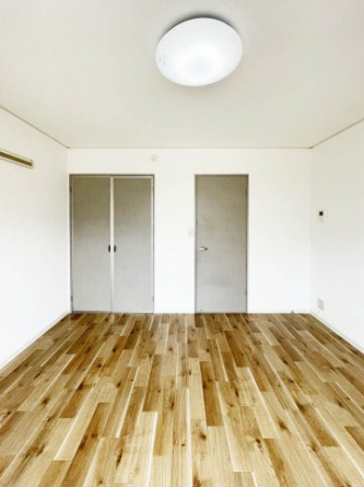 広々とした洋室です