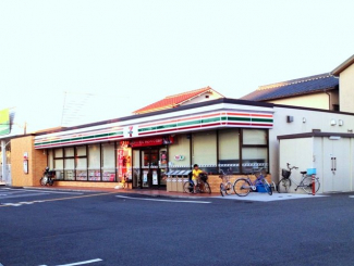 セブンイレブン三田本町駅前店まで505ｍ