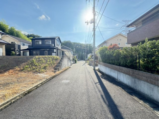 【前面道路含む現地写真】