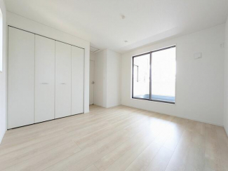 ダブルベットを置いて寝室としてもお使いいただけます（施工例）