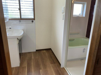 西条市小松町新屋敷の中古一戸建ての画像