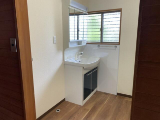 西条市小松町新屋敷の中古一戸建ての画像