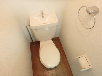ゆったりとした空間のトイレです