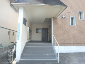 建物入り口