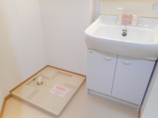 明るい洗面所です