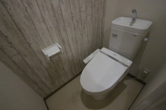 同社施工例です。コンパクトで使いやすいトイレです
