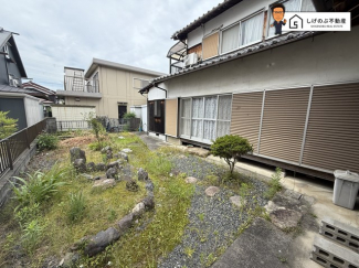 お子様のプール遊びや、ガーデニング、特設カフェで秋の夜長を楽しんだり、日光浴やＢＢＱ、楽しみ方は様々です。