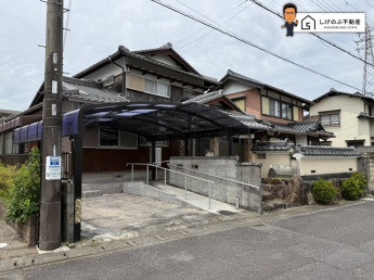 徒歩圏内にスーパーやコンビニエンスストアが充実しているので買い物にとても便利です♪