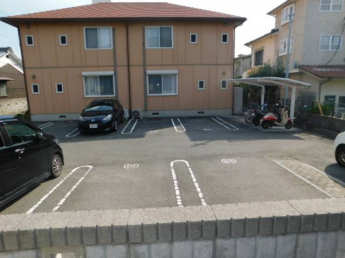 【駐車場】