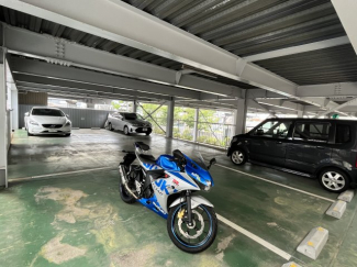 【駐車場】