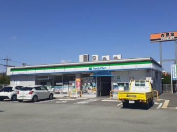 ファミリーマート山口町名来店様まで300m