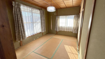 ２階西側和室（６帖）