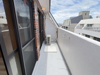 日当たりの良いバルコニーです