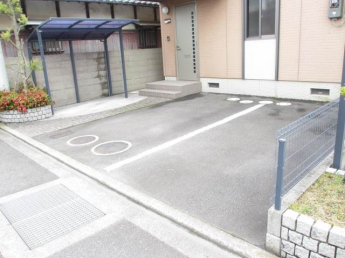 【駐車場】