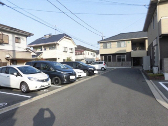 【駐車場】