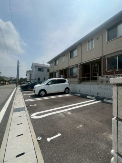 【駐車場】