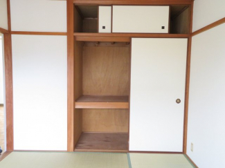 同タイプの別の部屋の写真です（左右反転）