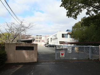 三田市立八景中学校まで523m