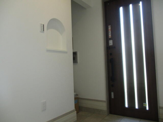 シューズクローク直結の玄関なのでいつもきれいに保てます、ニッ