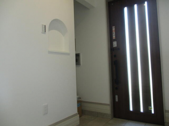 シューズクローク直結の玄関なのでいつもきれいに保てます、ニッ