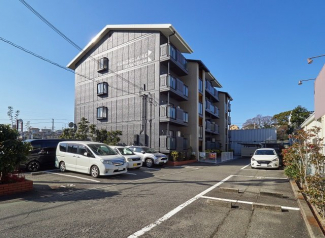 2台目は近隣駐車場にて無料です。