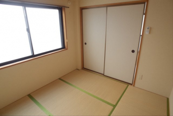 【寝室】