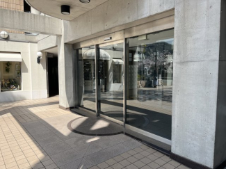 【エントランス】
