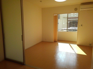 こちらの居間で趣味の時間をお楽しみください