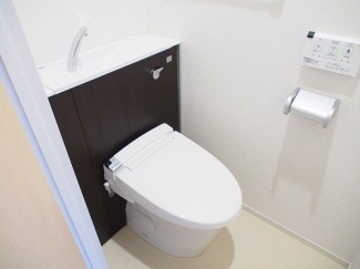 ゆったりとした空間のトイレです