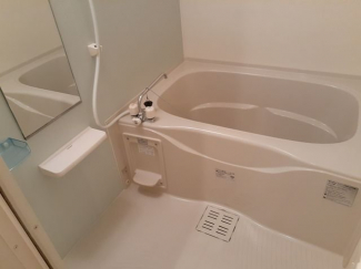 ゆったり過ごせるお風呂です