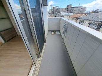 【バルコニー】