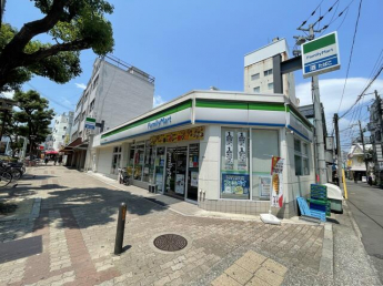 ファミリーマート湊川公園南店まで97m