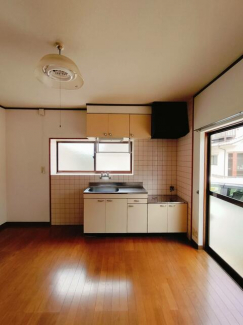 松山市吉藤２丁目の一戸建ての画像