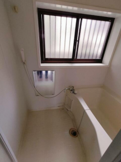 松山市吉藤２丁目の一戸建ての画像