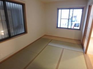 和室ならではの温かな和の空間で寛ぎの時間を過ごせます