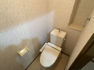 収納があり使いやすいトイレです