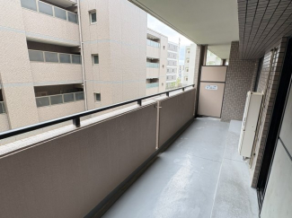 お洗濯にも便利なバルコニー付き