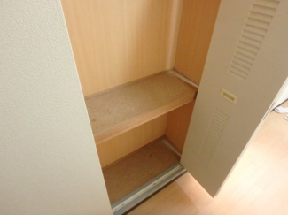 たっぷりとした収納スペースです